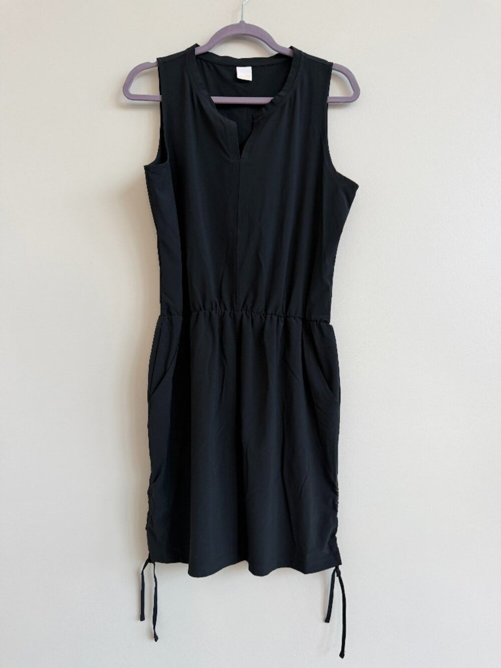 Lolë Black Sleeveless Travel Dress Ruched Drawstring Hem w/ Pockets Medium